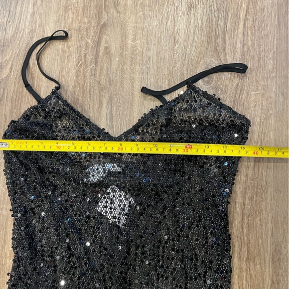 BNWT Sequin mesh maxi dress with slit - Picture 3 of 12